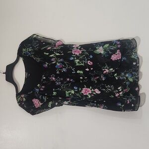 Women's Roz & Ali black scoop neck top with floral chiffon tulip style layers